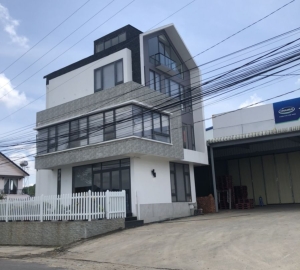 Lắp cửa nhôm kính