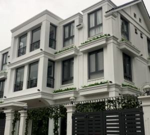 Lắp đặt cửa sổ nhôm kính