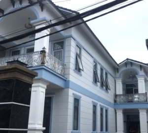 Tư vấn lắp đặt cửa kính